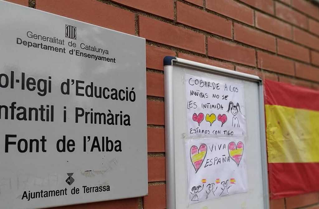 FOTOGRAFÍA. TARRASA (BARCELONA (ESPAÑA), 20.06.2019. «Colegio de Educación Infantil y Primaria Font de L'Alba» de Tarrasa. Ñ Pueblo (1)