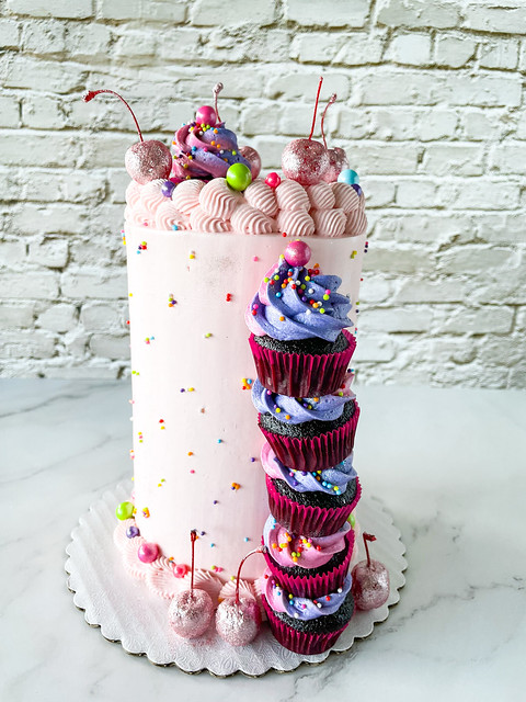 Small Tall Cake & Mini Cupcakes