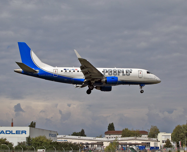People's / Embraer ERJ-170STD / OE-LMK