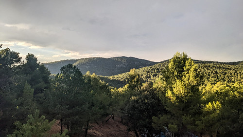 Muntanyes de Prades sunrise by Yohan Creemers, sunrise catalonia