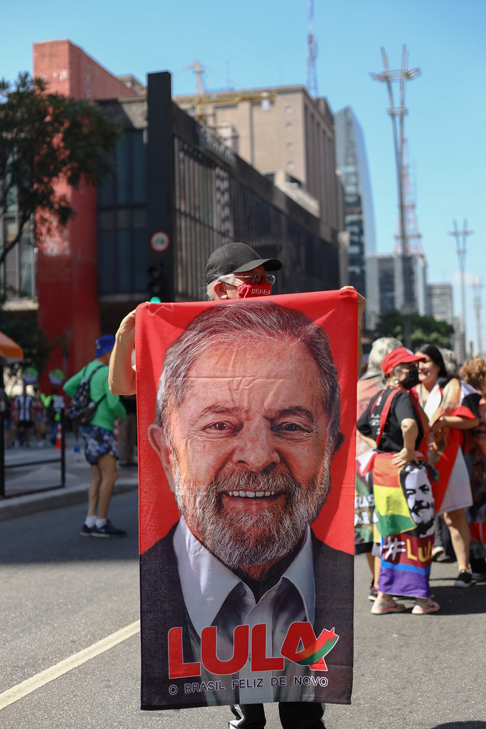 "Toalhaço" do Lula na Avenida Paulista