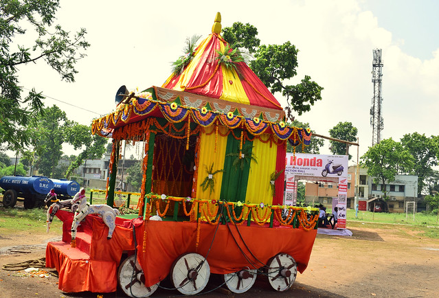 A decorated chariot!!