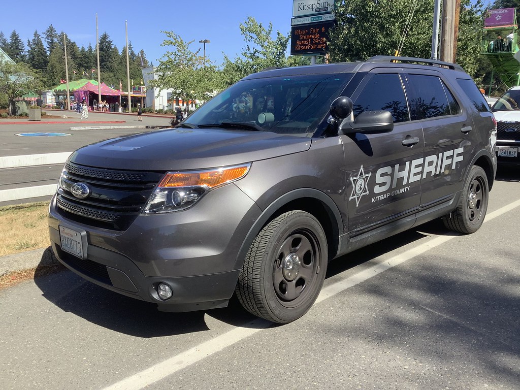 Kitsap County Sheriff's Office - Slicktop SUV without Rambar
