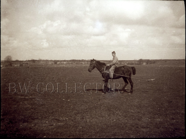 Hitler Youth boy on the horse - Hitlerjunge auf einem Pferd