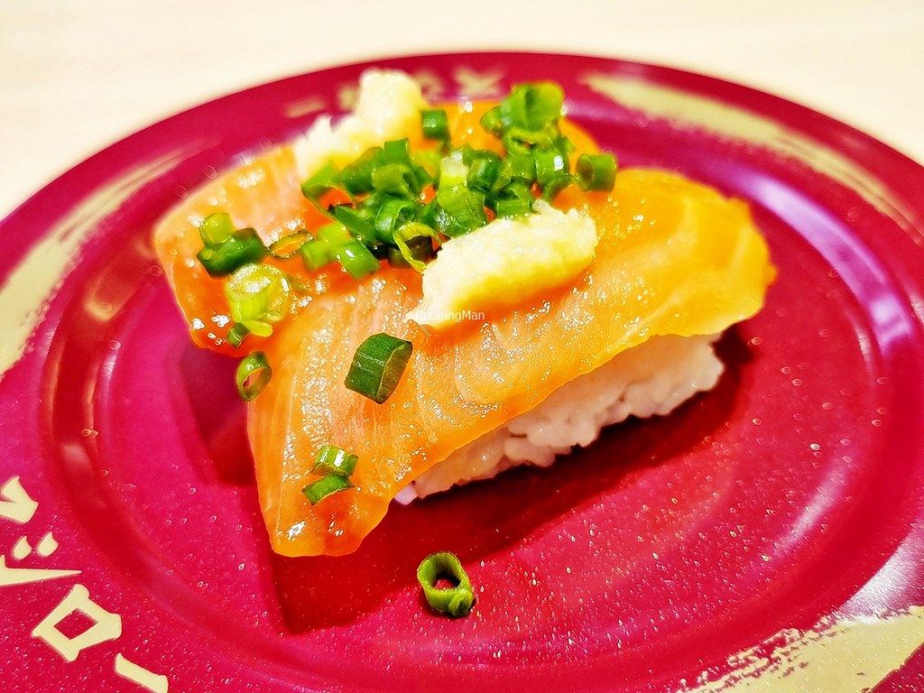 21 Salmon With Soy Sauce Sushi