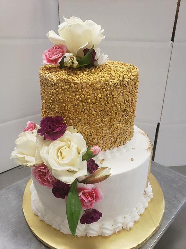 Cake by Exquisite Cakes & Treats LLC