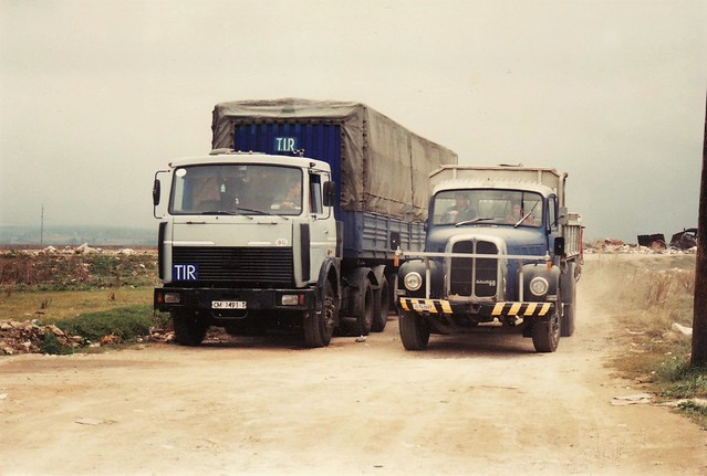 MA3-6422 6x4 + Saurer 5D dumper Ferizaj Kosovo 1999a