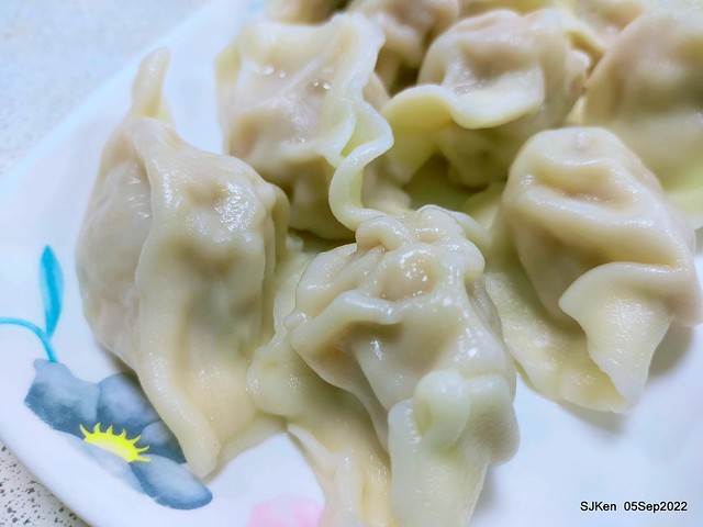 (南港美食)「山東餃子館」(Pork-chives dumpling , Big Braised Noodles store), Taipei, Taiwan, Sep 5, 2022.