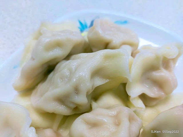 (南港美食)「山東餃子館」(Pork-chives dumpling , Big Braised Noodles store), Taipei, Taiwan, Sep 5, 2022.
