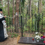 6 сентября 2022, Панихида у могилы архиепископа Иннокентия (Леоферова). Николо-Малицкое кладбище