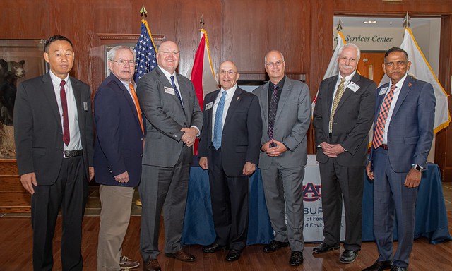 A group of Auburn and U.S. Army leaders
