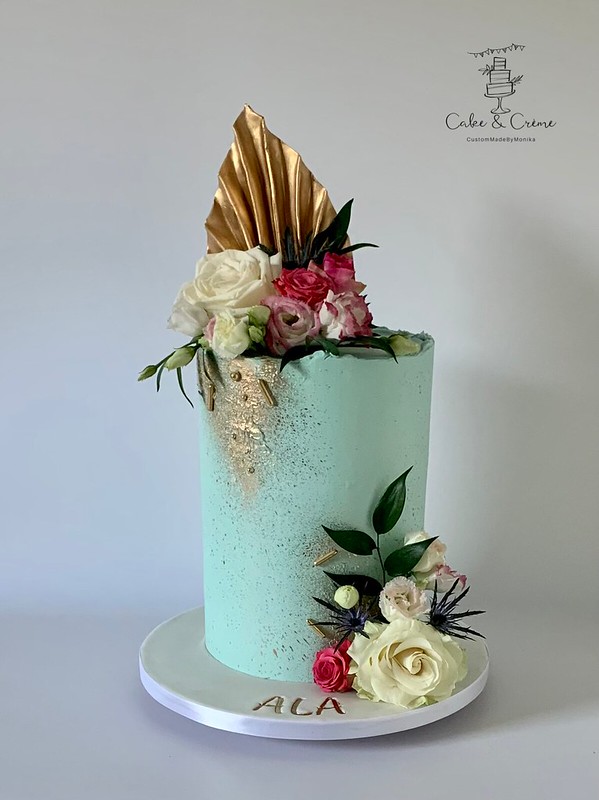 Cake by Dy'Mond's Delights LLC