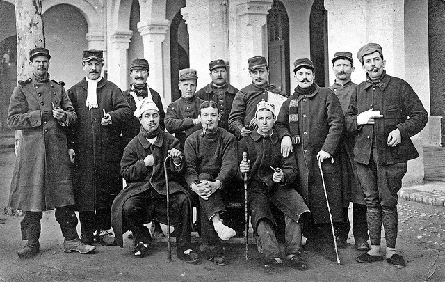 WWI - France. Convalescents à l'Hôpital de Castelnaudary. Janvier 1915