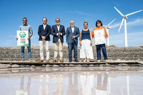 Foto de familia tras la presentación de las ferias KM.0 Gran Canaria del Sureste y del Sol 2022