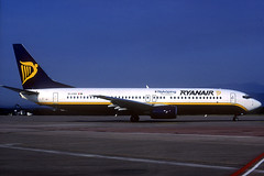 Ryanair (Nykoping) B737-8AS EI-CSV GRO 14/08/2003