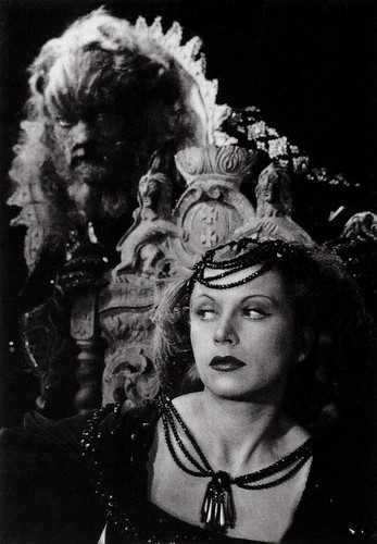 Jean Marais and Josette Day in La Belle et la bête (1946)