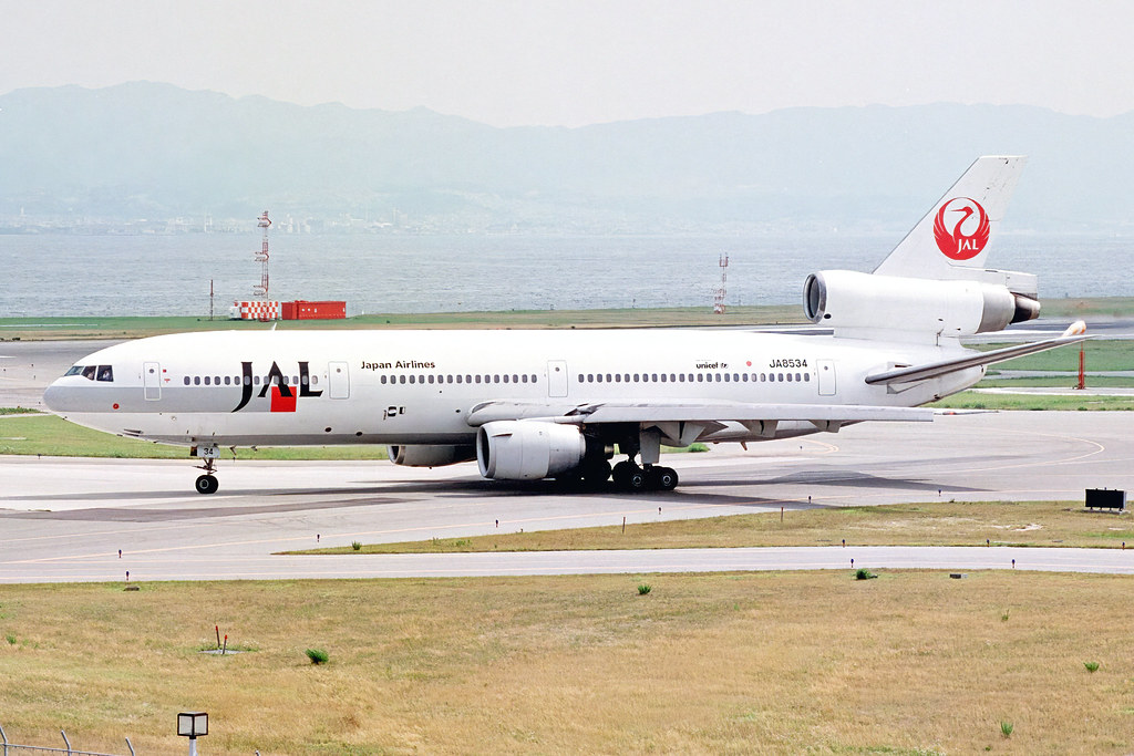 JA8534 2 Douglas DC-10-40 JAL Japan Airlines KIX 11JUL01