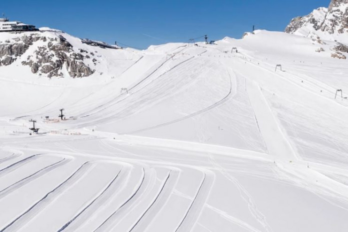 Dachstein: konec lyžování na ledovci, ale...