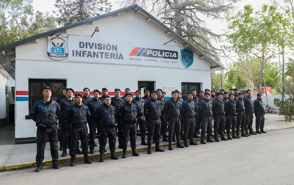 2022-09-16 PRENSA: El gobernador Uñac saludó a la División de Infantería de la Policía de San Juan en su 73º aniversario