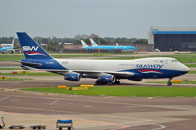 Boeing 747-4R7F/SCD 4K-SW800 Silkway