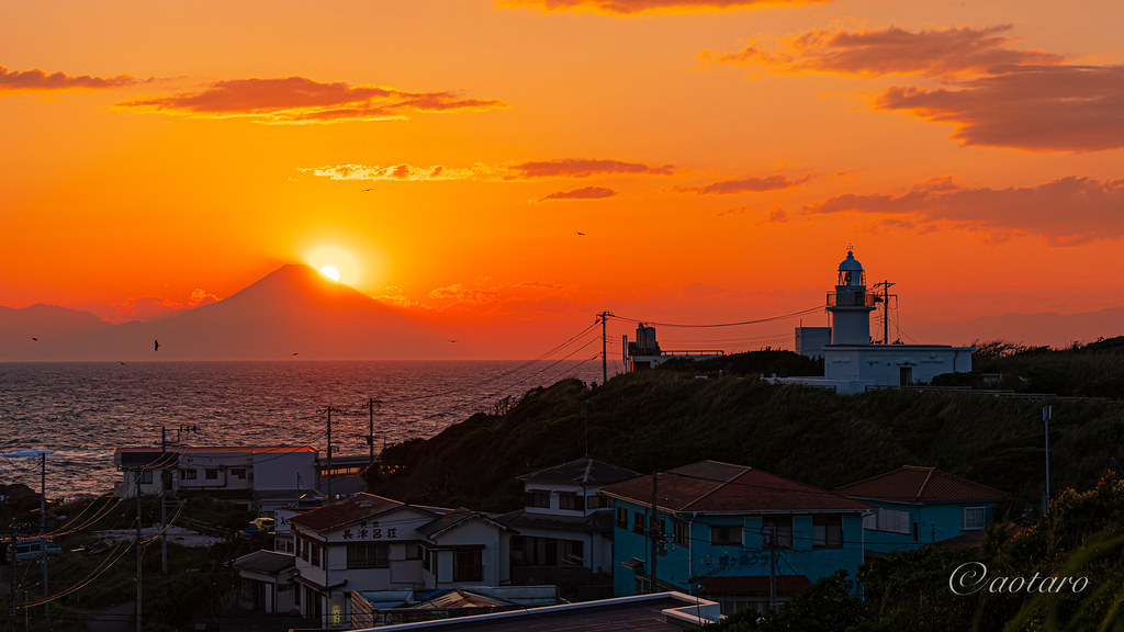 A sunset view with Mt. Fuji from Jogashima Island