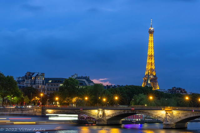Pont des Invalides and Eiffel tower