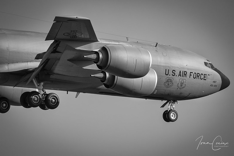 Boeing KC-135R Stratotanker – USA-Air Force – 57-1487 – Brussels Airport (BRU EBBR) – 2022 08 28 – Landing RWY 07L – 12 – Copyright © 2022 Ivan Coninx