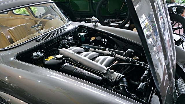 Mercedes Benz 300 SL Flügeltürer Motor