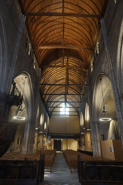 Eglise Sainte-Croix, Saint-Pourçain-sur-Sioule : Vue intérieure de la nef