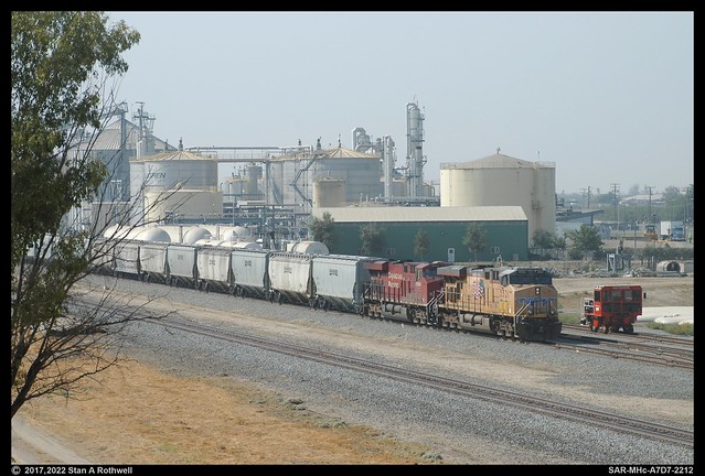 Union Pacific grain train at Pixley