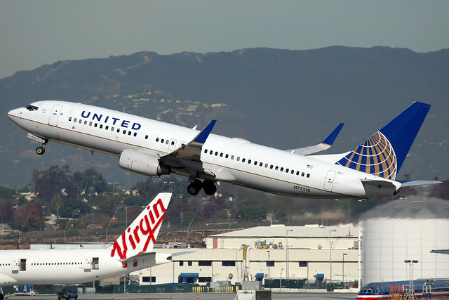 United Airlines | Boeing 737-800 | N77510 | Los Angeles International