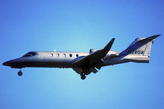 Piraya Aviation Inc. Learjet 31 N128GB BCN 20/06/1998