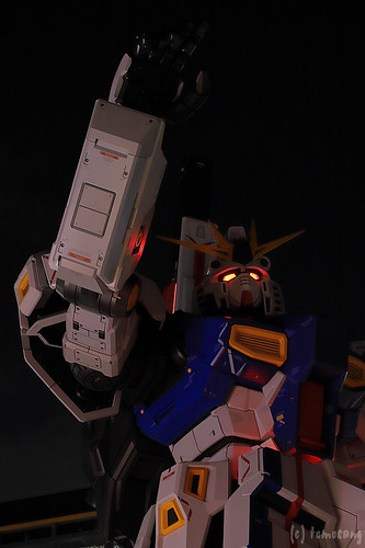 LaLaport FUKUOKA Gundam statue