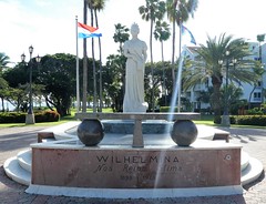 Aruba - Queen Wilhelmina Statue