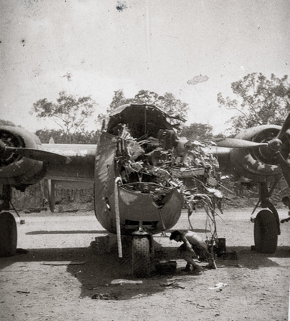 Album IV, 39: B-24 sense nas / Noseless B-24 | IN ENGLISH BE… | Flickr