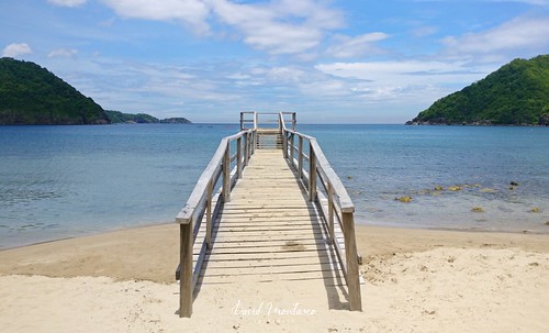 hamilocoast picodeloro nasugbu batangas beach boardwalk viewingdeck bridge mountain sea seashore