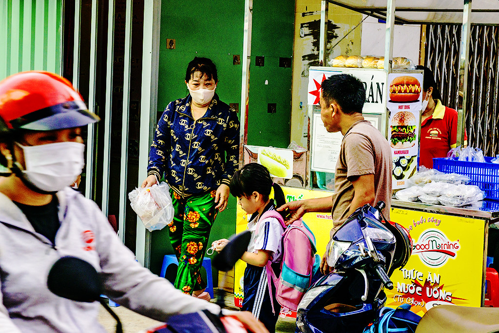 Food stand outside Bau Sen Elementary School on 9-20-22--Vung Tau copy