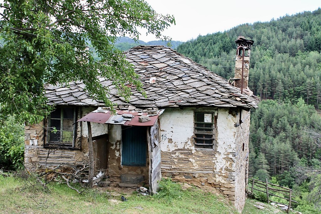 An abandoned house in Dyadovtsi/Dedeler near Ardino, Bulgaria, Photo by Guner Shukru
