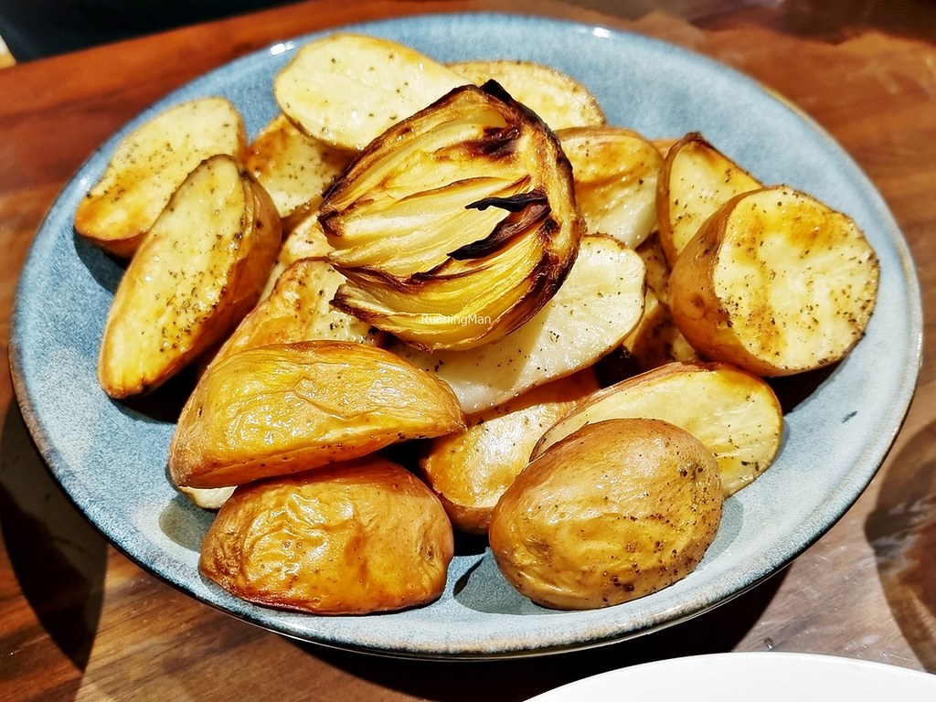 Oven-Baked Potatoes & White Onion