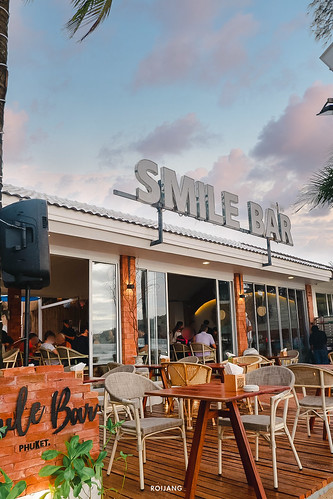 Smile Restaurant  กมลา ภูเก็ต