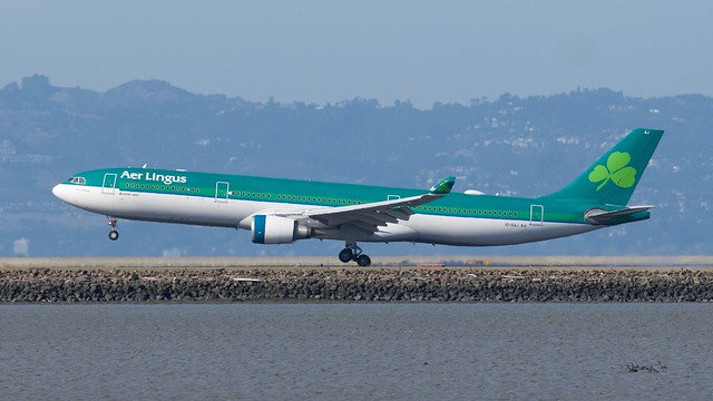 Aer Lingus Airbus A330 -300 EI-GAJ smoking and level L1070729