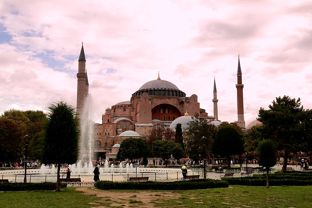 Mosquée et ancienne basilique Sainte-Sophie (Istanbul)