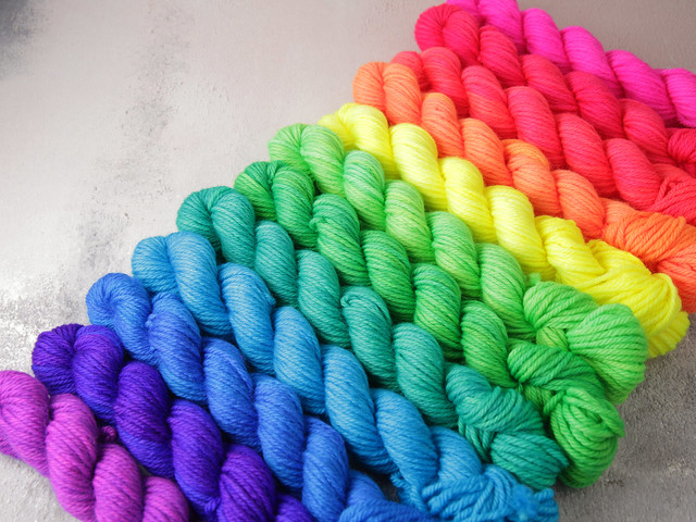 DK Merino Minis neon gradient pack – 12 x 20g miniskeins pure wool superwash double knit hand dyed yarn