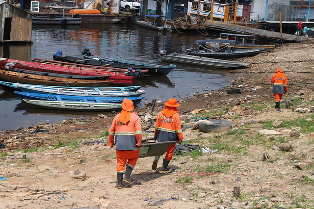 22.09.22 - Orla da Panair recebe serviços de limpeza da Prefeitura de Manaus