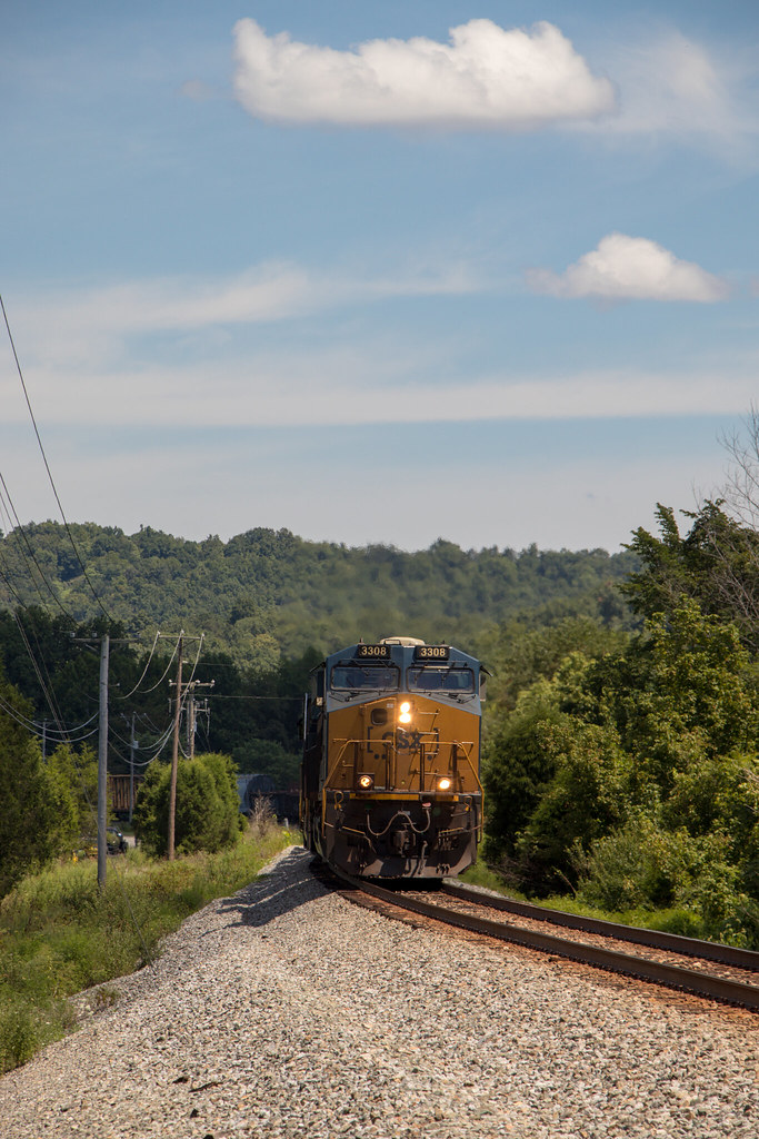 CSX M693 at Kavanaugh, KY | CSX 3308 is on the point of Russ… | Flickr