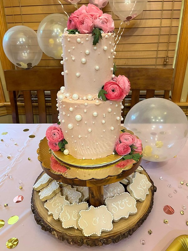Cake by Pina's Cakery & Boutique