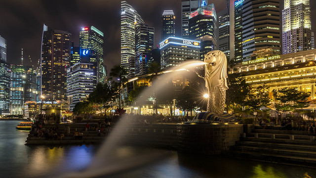 Nigthscape of Singapore Merlion & Centrall Business District