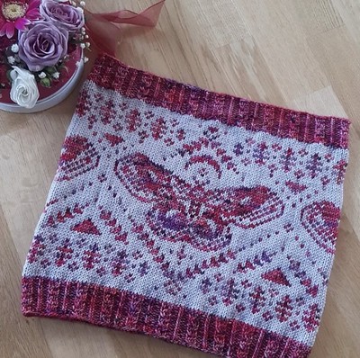 Anna (@kollar.annie) test knit this beautiful Cecropia Cowl for @hunthandknits.