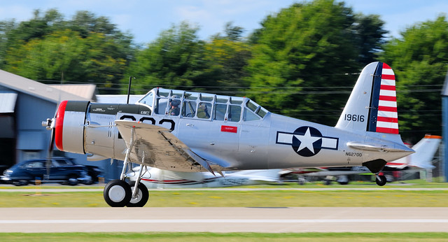 1941 BT-13A Valiant  4 N62700 USAAF 41-9616 19616 202