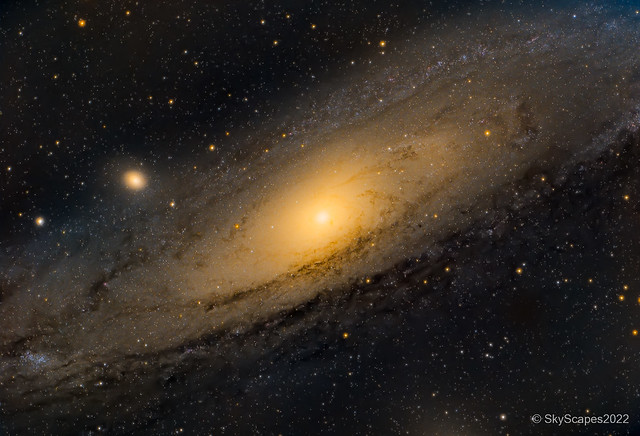 Andromeda-20220915-135956-r_bkg_pp_lights_stacked ps process